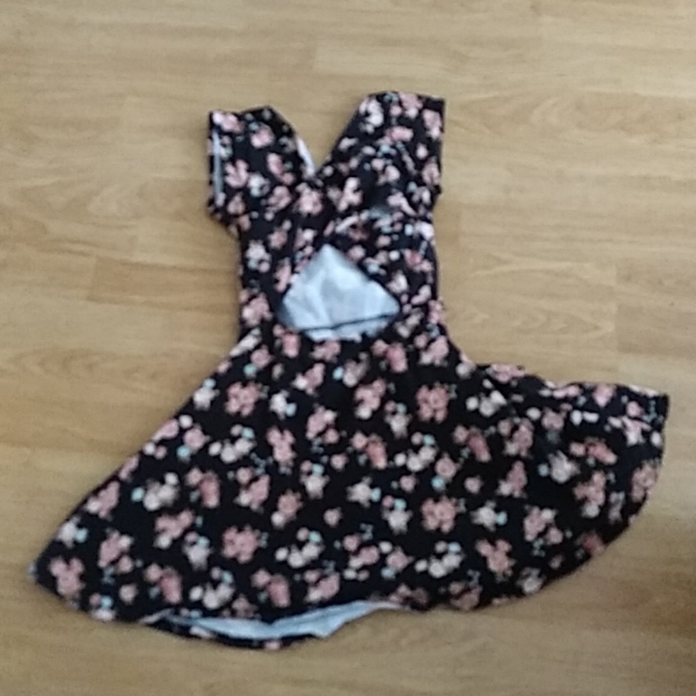 Dress - Picture 2 of 2